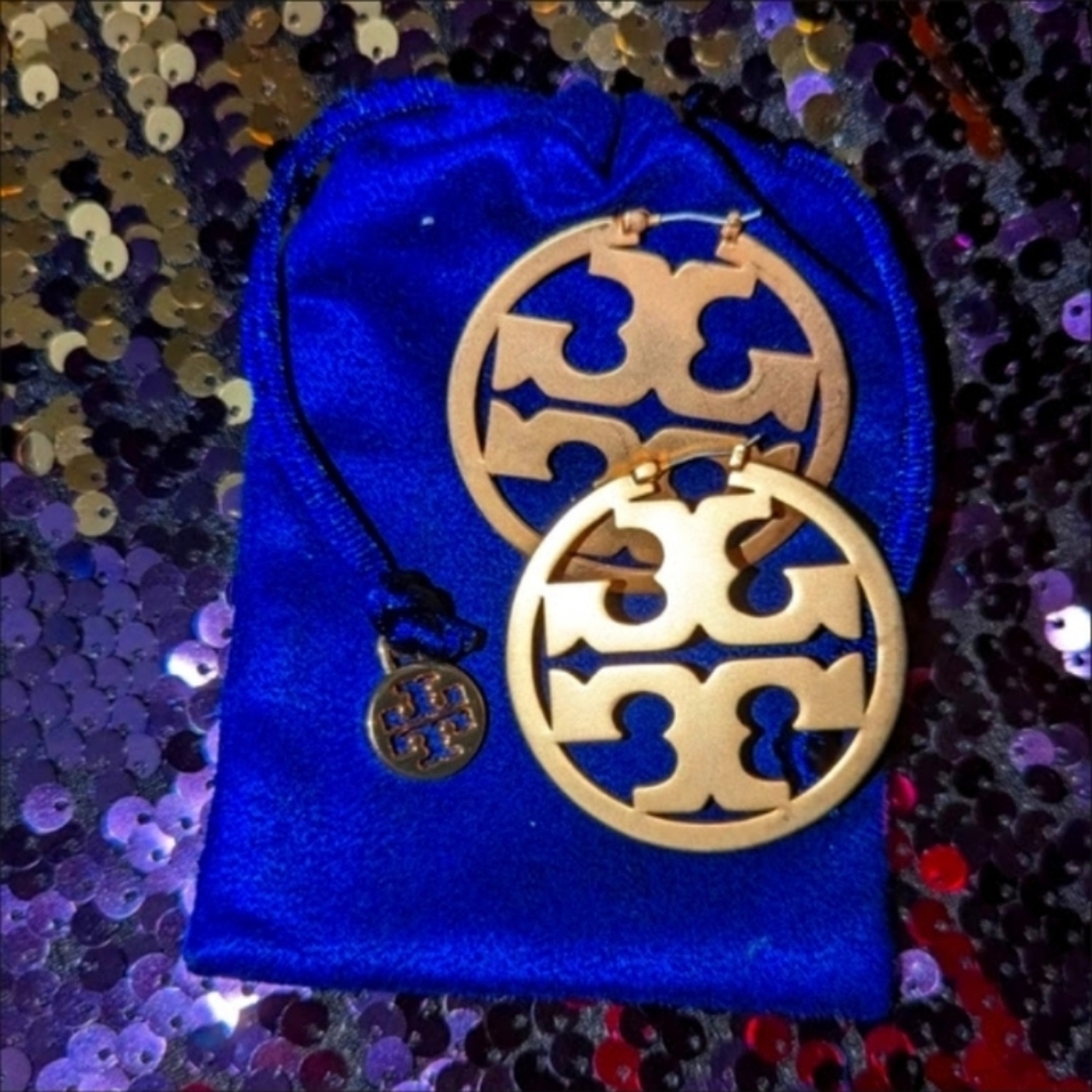 TORY BURCH matte gold hoop earrings💥